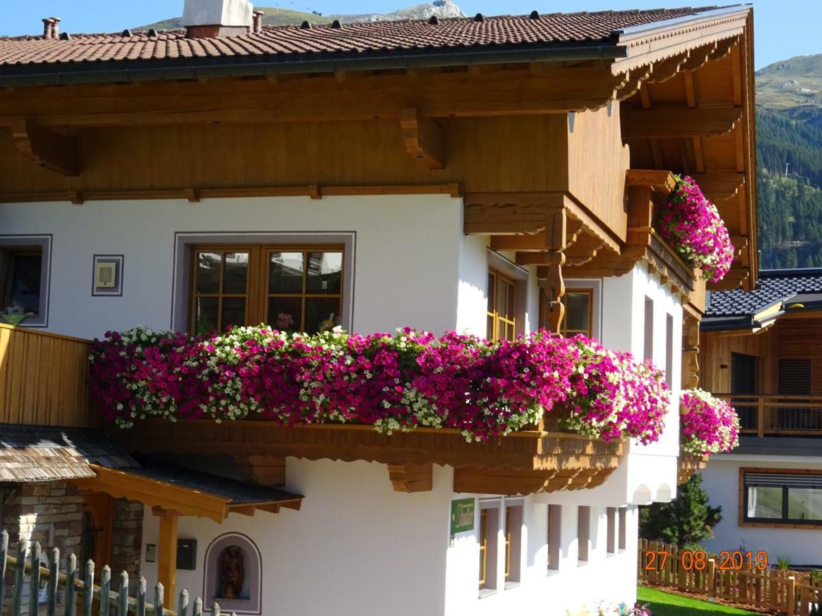 Apartamento Haus Anna Tux Exterior foto